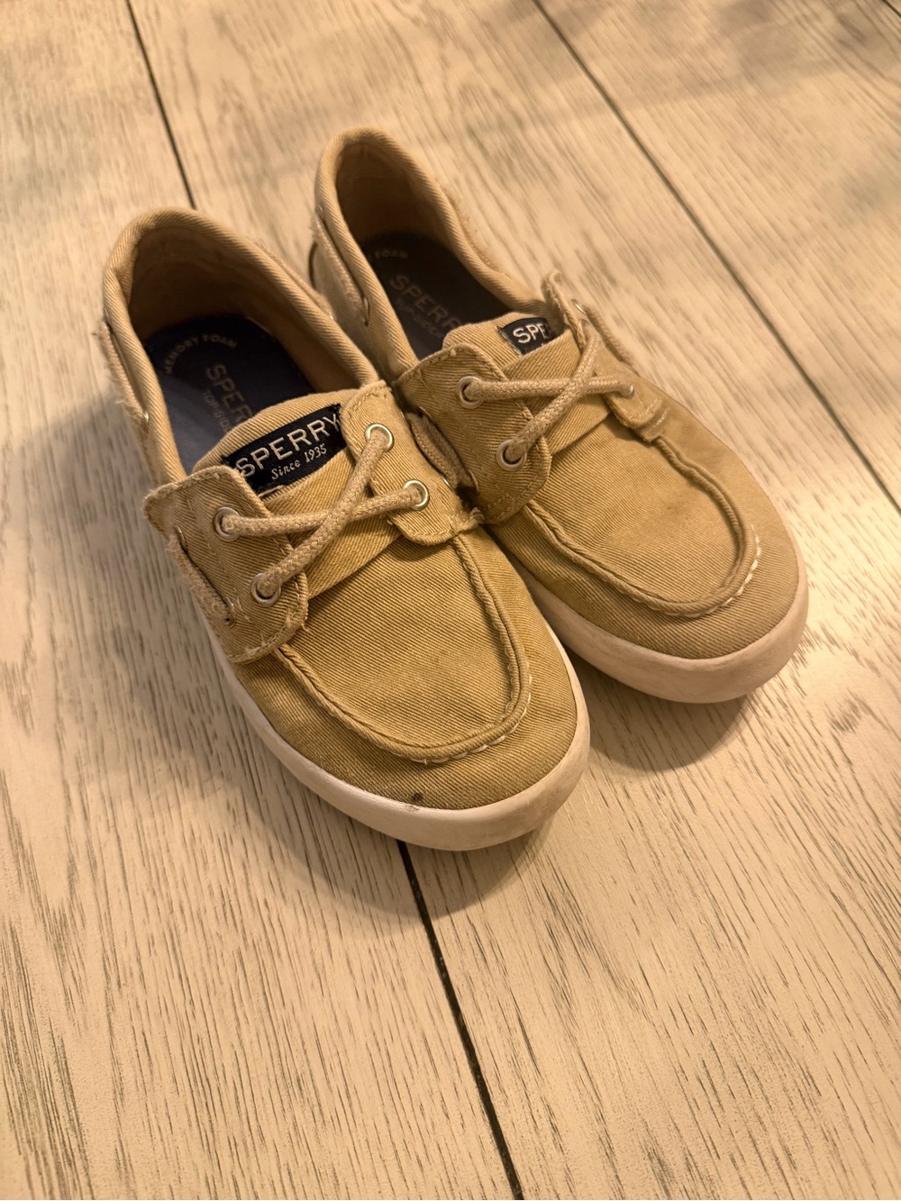 Sperry Kids Tan Canvas Boat Shoes Tuck Jr
